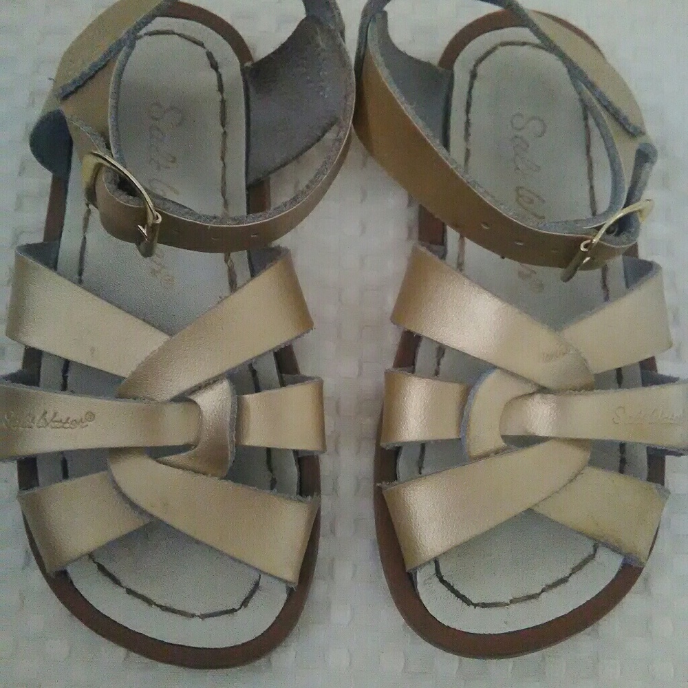 Saltwater sandals